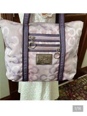 Coach   Poppy   Rare   Vintage Purple straps/Lavender C Fabric  Silvertone Hardw
